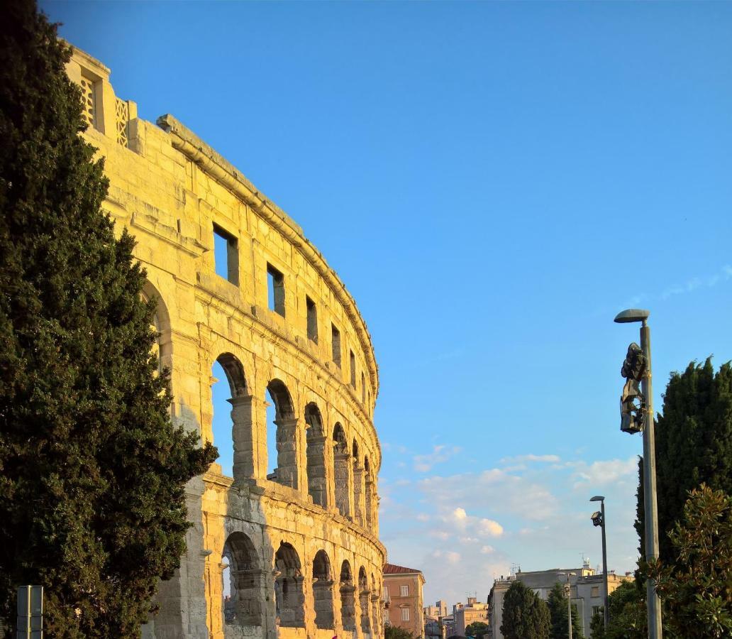 Apartman Leanton Pula Exterior photo